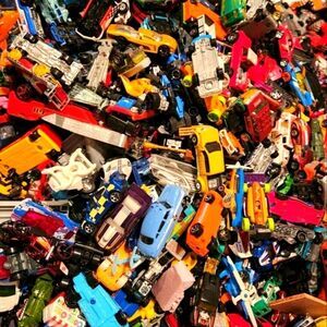 25 Random Hot Wheels for $10 - Toys, Prizes, Treasure Box